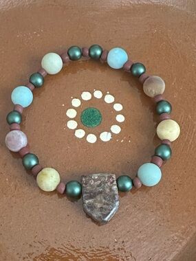 Handcrafted Amazonite & Jasper Beaded Bracelet 🤎